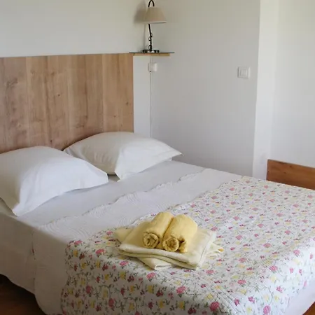 D'hotes Ananda Pensión